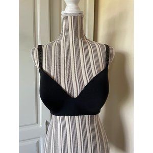 VICTORIA’S  SECRET Womens T-shirt Lightly Lined Wireless Black Bra size 36D